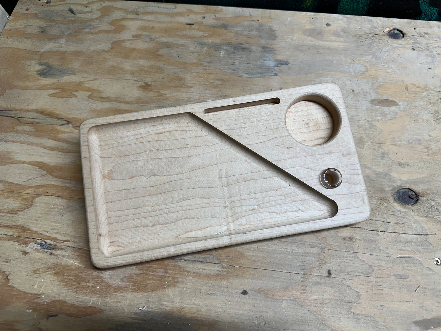 Simple rolling tray